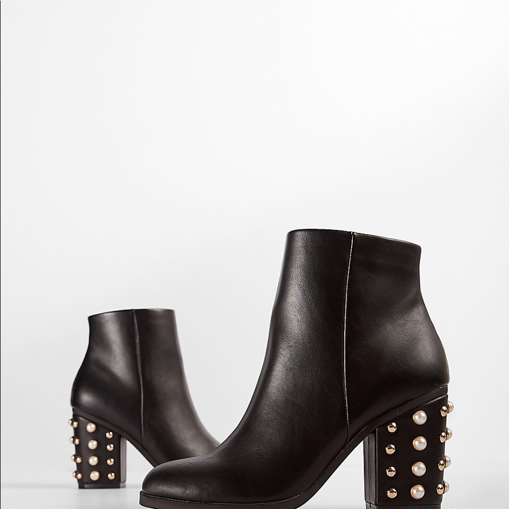 Boots - Picture 2 of 3